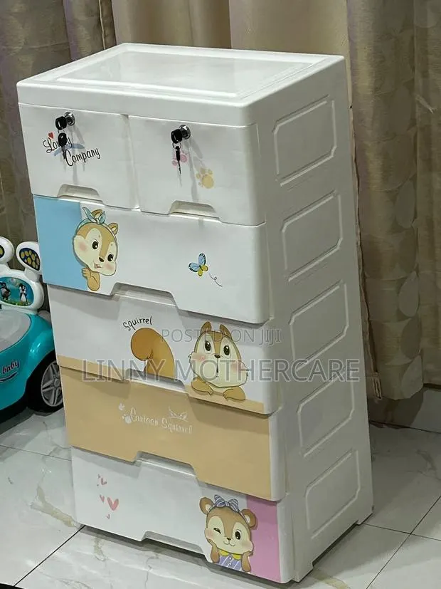 Quality Kids Plastic Wardrobe · Photo 1