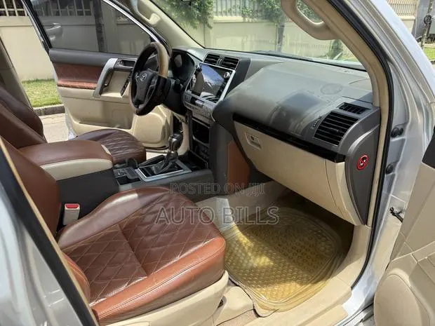 Toyota Land Cruiser Prado 3.0 190hp 2017 Silver · Photo 1