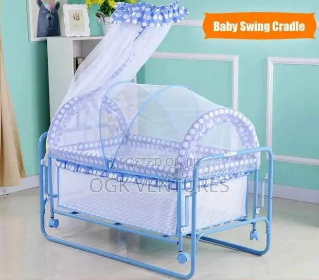 Baby's Cot · Photo 1