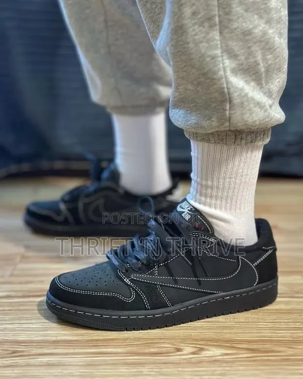 Air Jordan I Low Retro OG SP Travis Scott · Photo 1