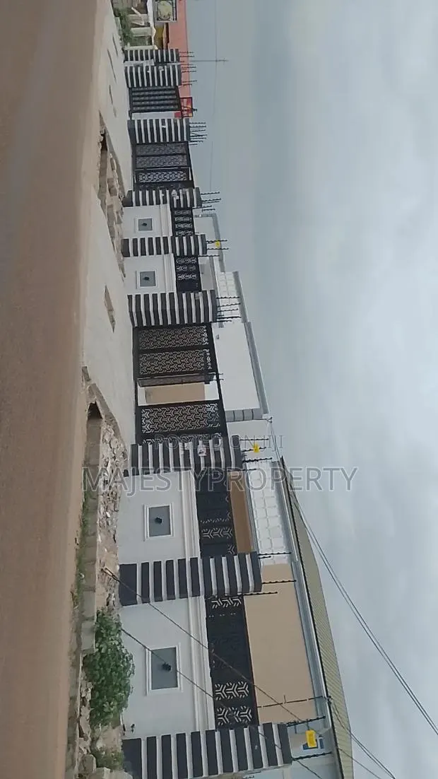 3bdrm Townhouse/Terrace in Batsona, Spintex for sale · Photo 1