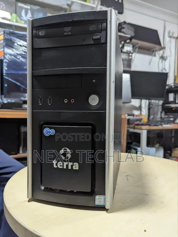 Desktop Computer 8GB Intel Core i5 SSD 256GB · Photo 1