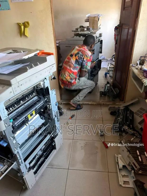 Repairs of Canon and HP Photocopiers · Photo 1