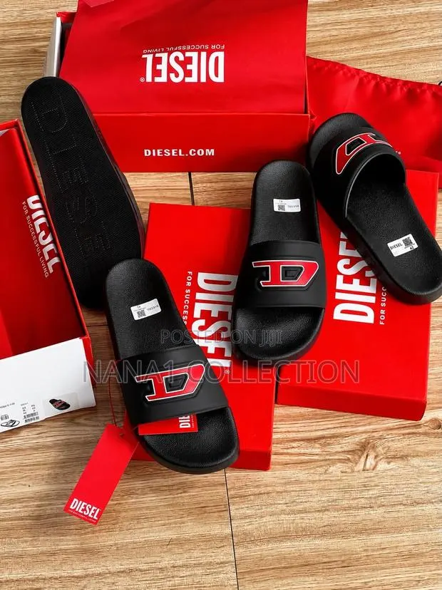 Diesel Black/Red ‘D’ Logo Shower Slip - On Slides · Photo 1