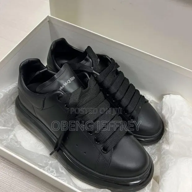 Original Alexander McQueen All Black · Photo 3