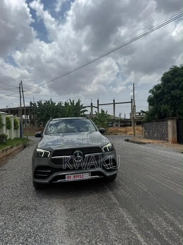 Mercedes-Benz GLE-Class 2020 Gray · Photo 1