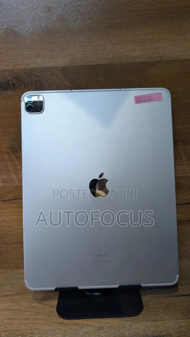 Apple iPad Pro 12.9 (2021) 128 GB Silver · Photo 1