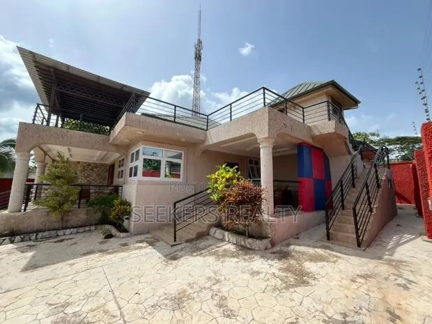 4bdrm House in Seekers Realty, Aburi for sale · Photo 1