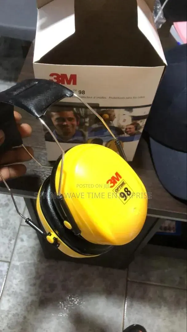 3m Earmuffs · Photo 1