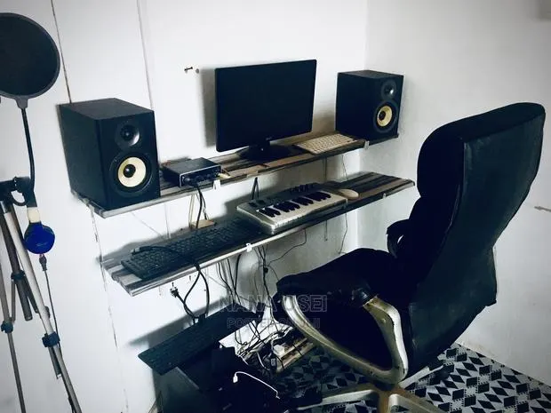 Sound Engineer · Photo 1