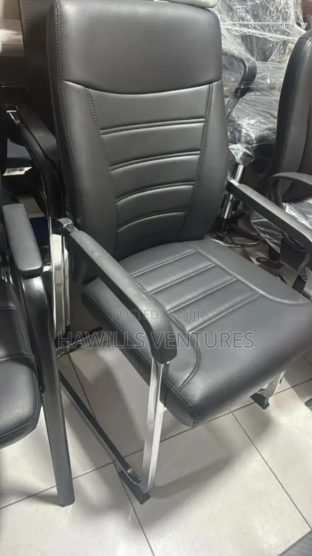 Modern Black Leather Visitor's Chair. · Photo 1