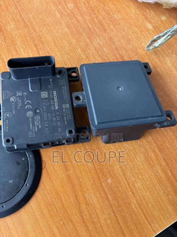 Honda CRV 2022-2023-2024 Radar Sensor · Photo 1