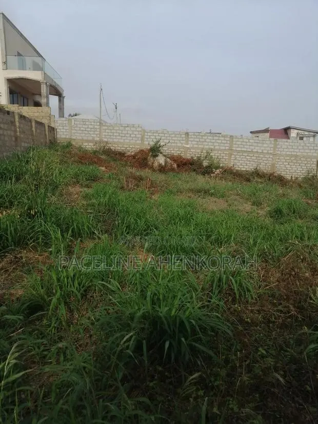 Land at Broadcasting · Photo 1
