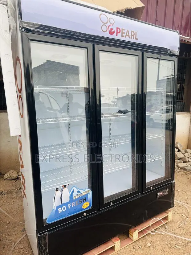Nice Cool Display Fridge Pearl PVC-150 Three Doors · Photo 1