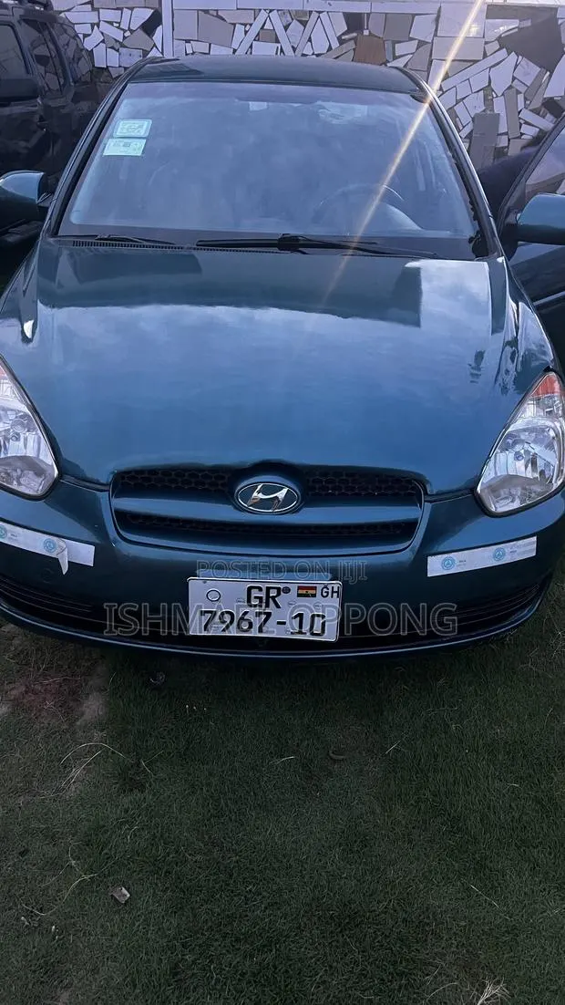 Hyundai Accent GLS 2010 · Photo 1