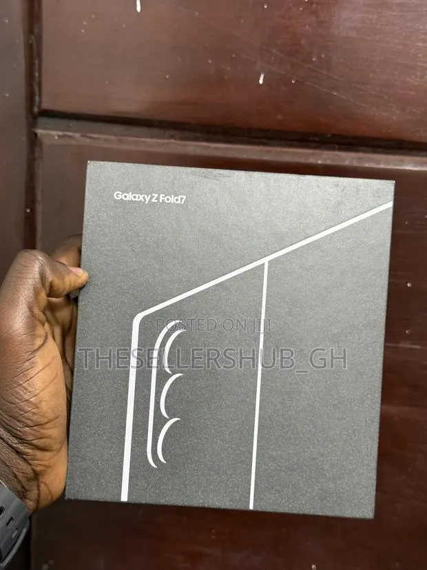 New Samsung Galaxy Z Fold7 512 GB Black · Photo 1