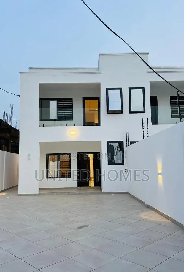 2bdrm House in Adjiriganor for sale · Photo 1