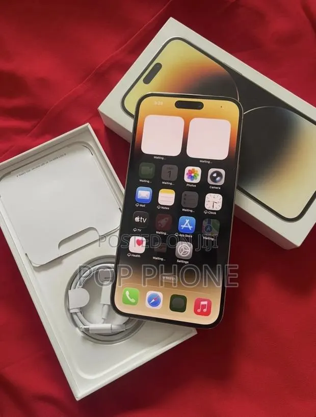 Apple iPhone 14 Pro Max 256 GB Gold · Photo 1