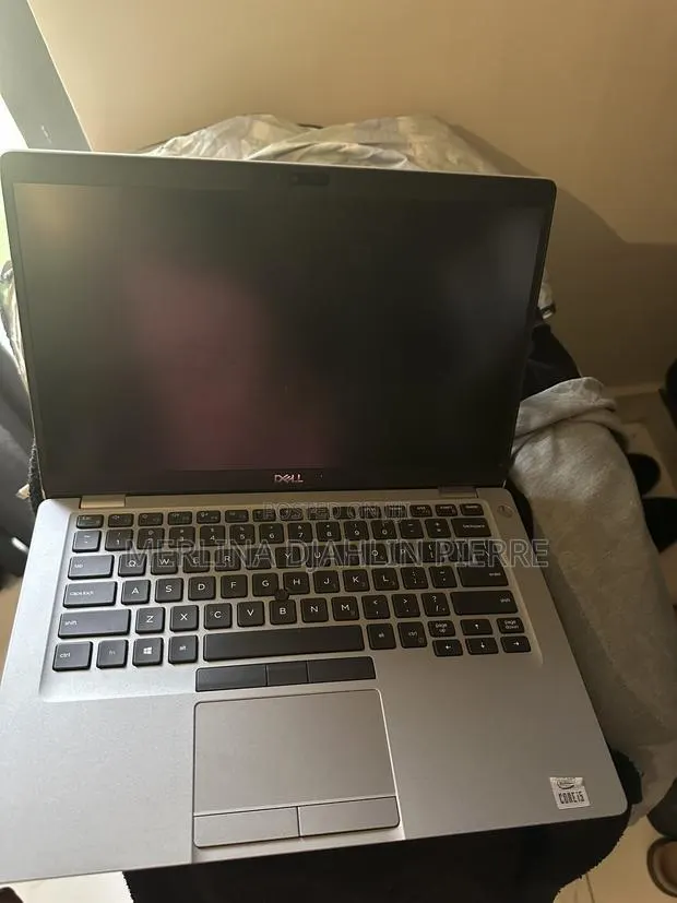 Laptop Dell Latitude 7400 8GB Intel Core i5 HDD 256GB · Photo 1