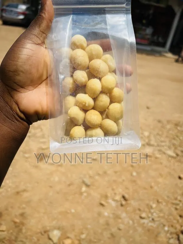 Organic Macadamia Nuts 130g · Photo 1