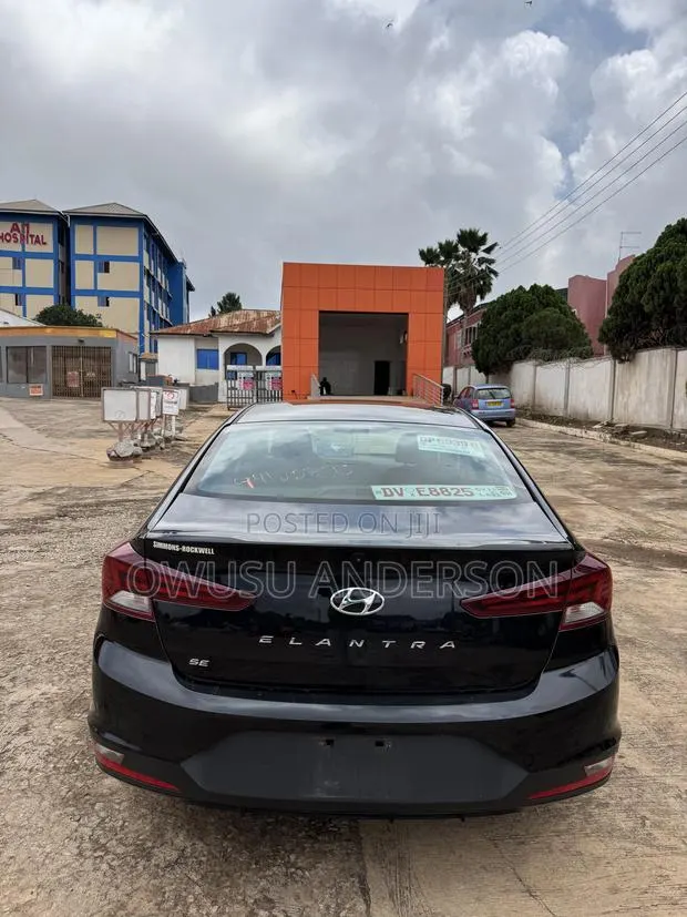 Hyundai Elantra 2019 Black