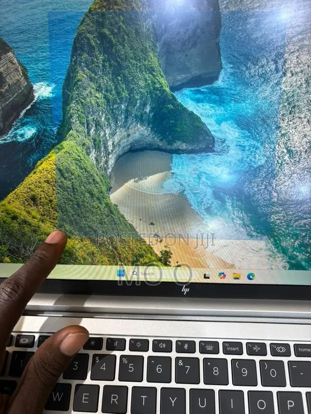 New Laptop HP EliteBook 840 G11 16GB AMD Ryzen 7 SSD 512GB · Photo 1