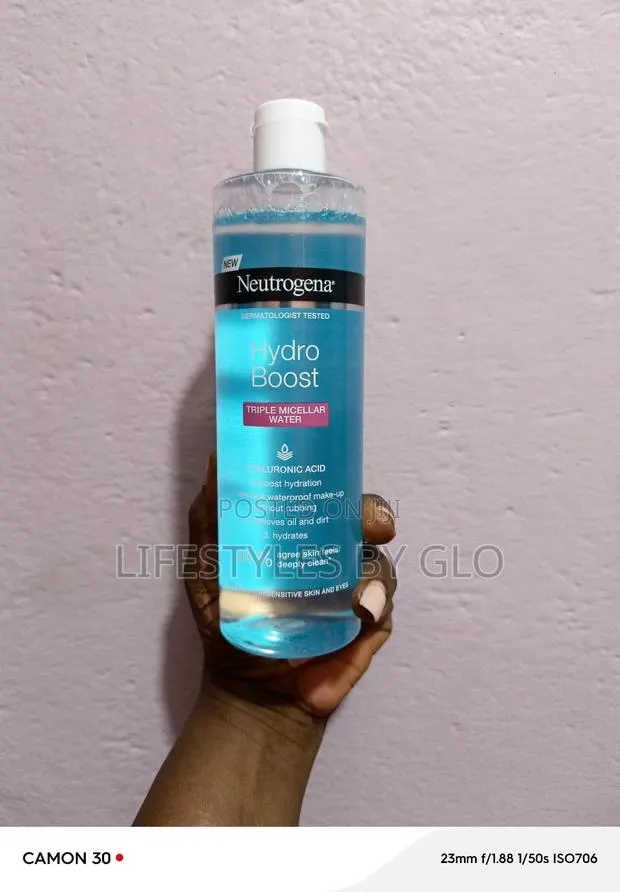 Neutrogena Hydro Boost Triple Micellar Water · Photo 1