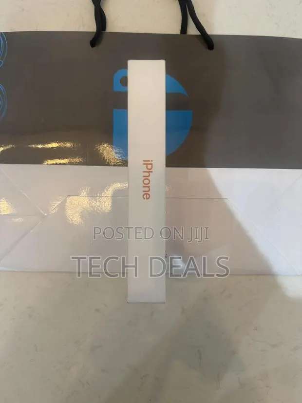New Apple iPhone 17 Pro Max 256 GB Orange · Photo 3