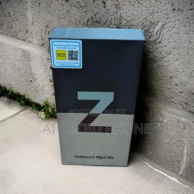 New Samsung Galaxy Z Flip 3 256 GB · Photo 1