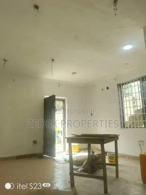 1bdrm Apartment in Kwabenya Acp Road, Ashomang Estate for rent · Photo 1