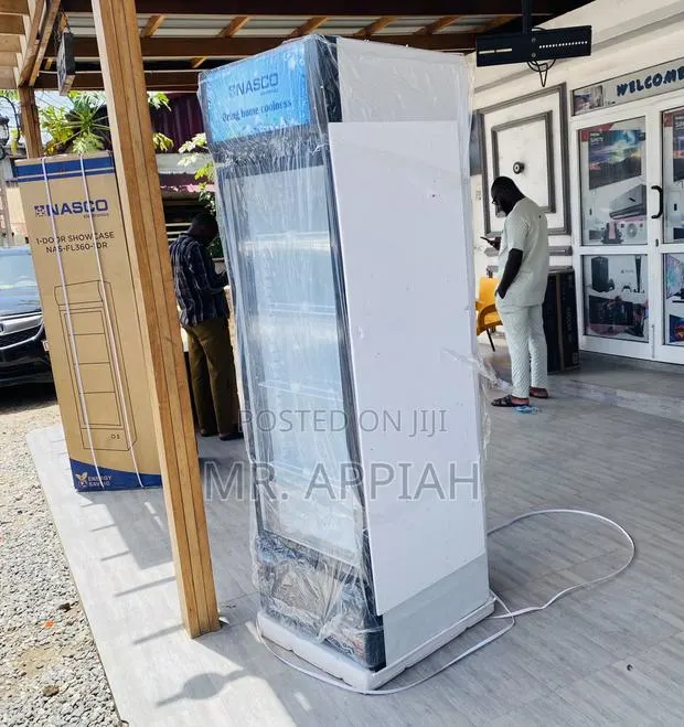 Nasco Nasfl400-1dr 1 Door Electric Display Fridge. · Photo 1