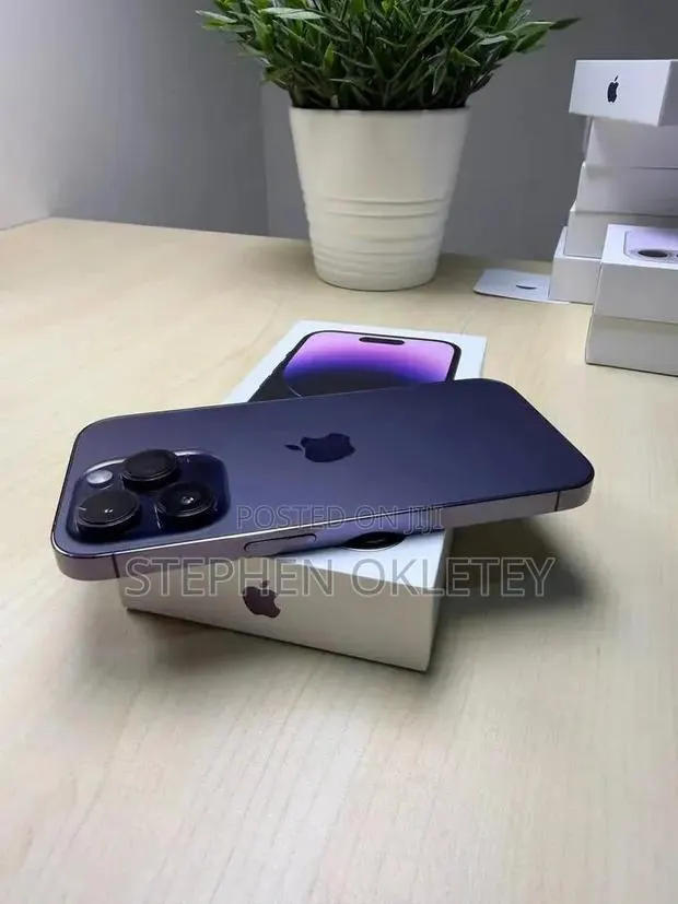 Apple iPhone 14 Pro Max 256 GB Purple · Photo 1