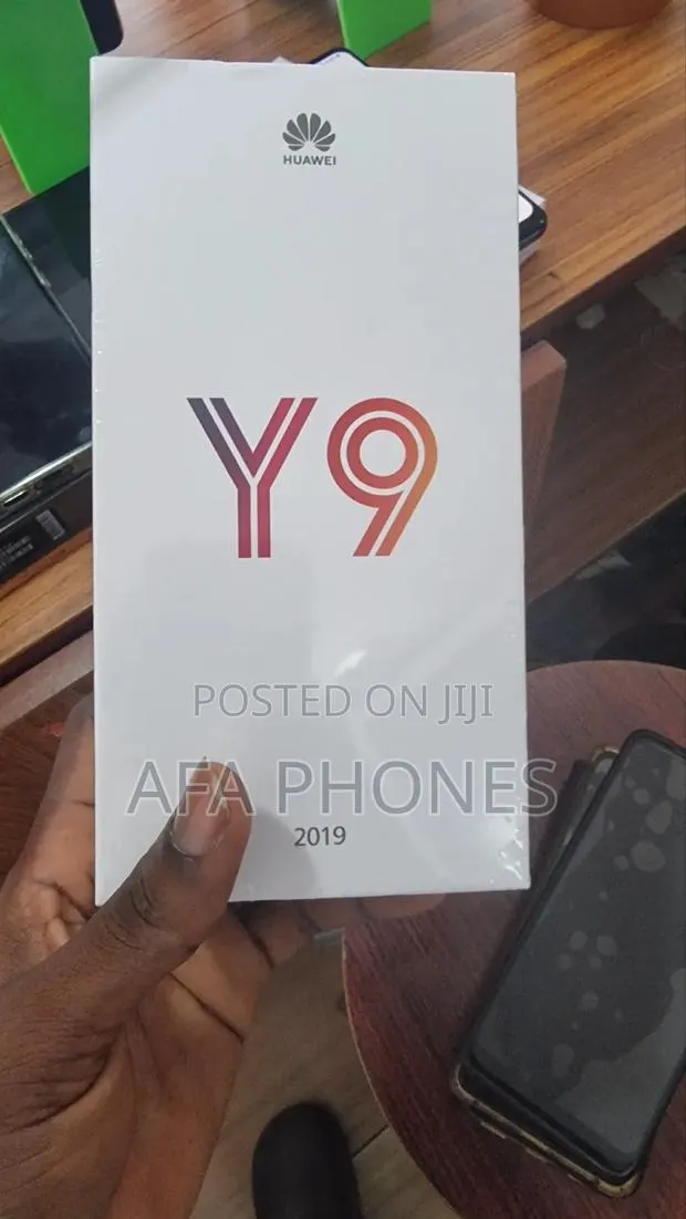 New Huawei Y9 2019 128 GB Black · Photo 1