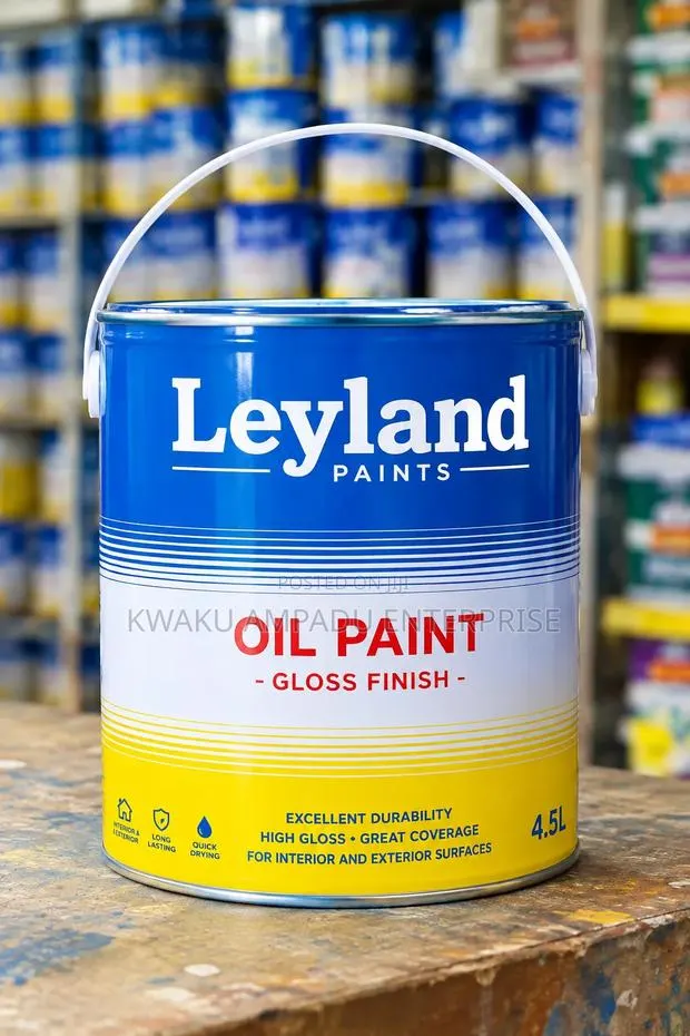 Leyland Oil Paint - 4.5 Litres · Photo 1