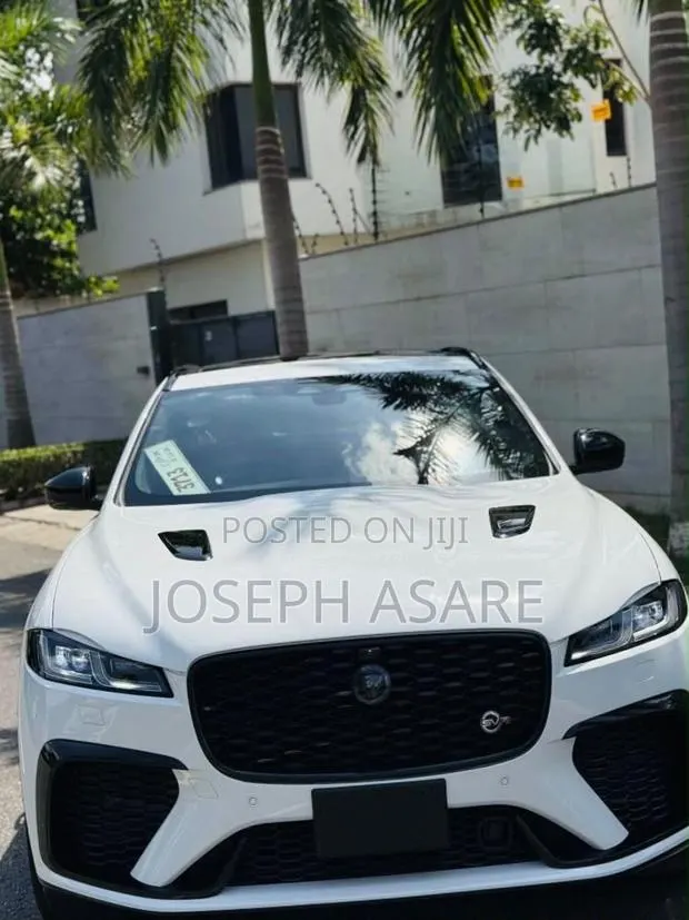 Jaguar E-Pace P250 R-Dynamic SE AWD 2024 White · Photo 1
