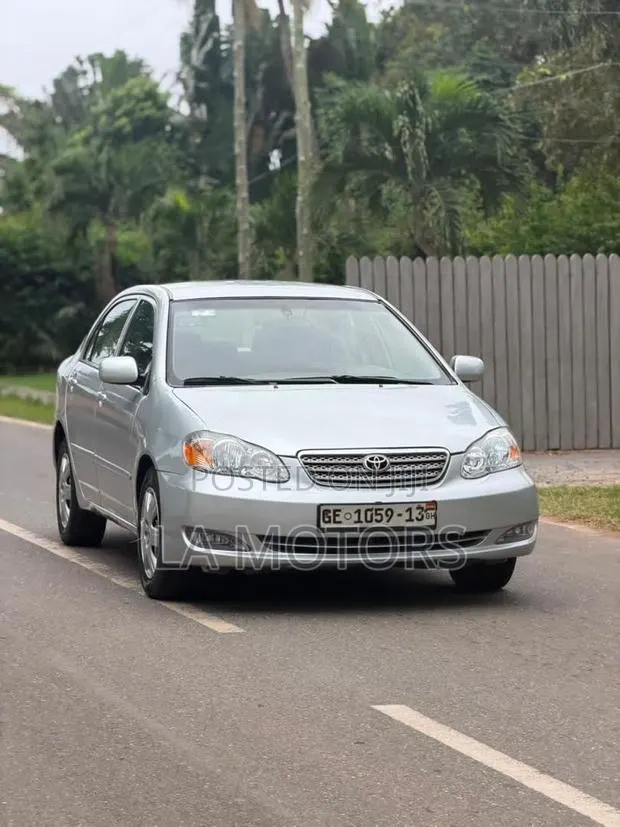 Toyota Corolla 2008 Silver · Photo 1