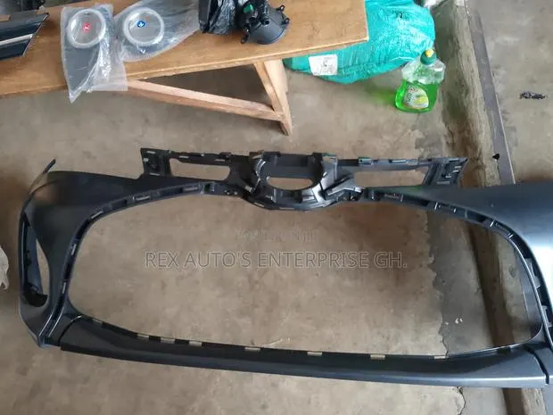 Yaris 2015 Front Bumper · Photo 1