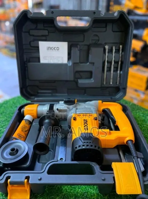 1050 Watt Rotary Hammer Drill With 5pcs Bits Included - Rh1050 · Photo 1