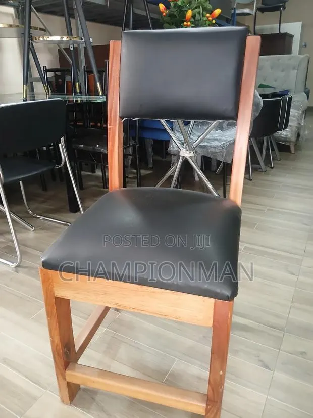Wooden Chair · Photo 1