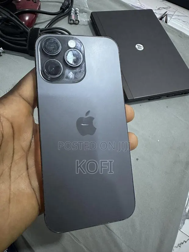 Apple iPhone 16 Pro Max 256 GB Black · Photo 1