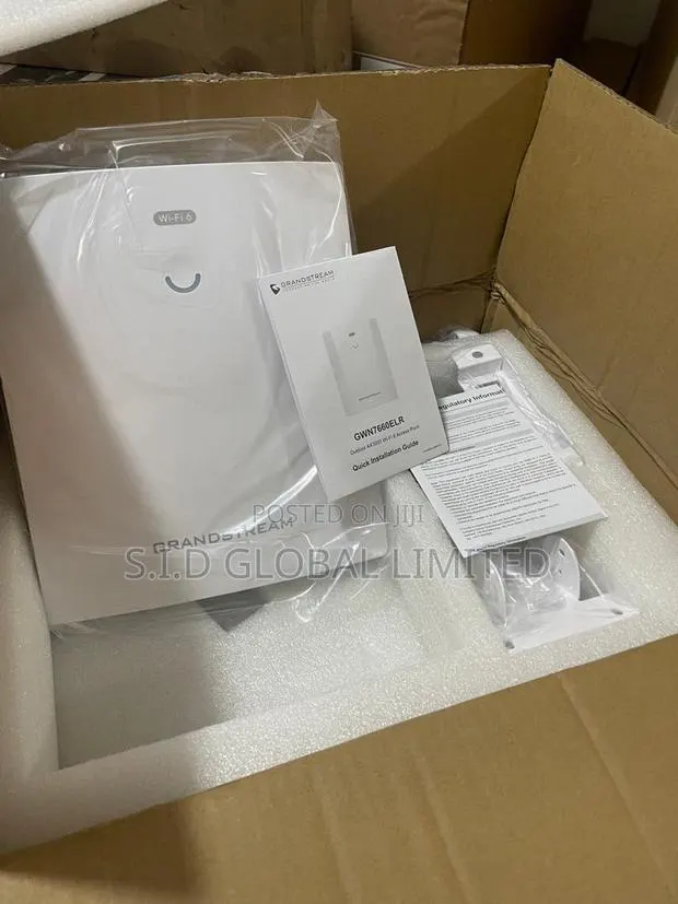 Next-gen Connectivity: Grandstream Ax3000 Wi-fi 6 Access Point · Photo 1