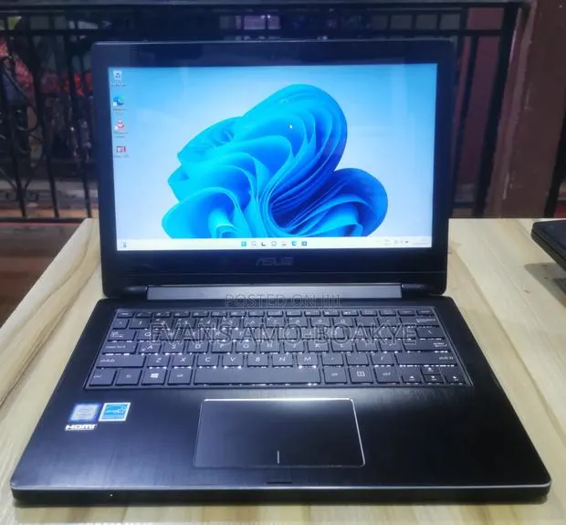 Laptop Asus Q302 6GB Intel Core i5 HDD 1T · Photo 1