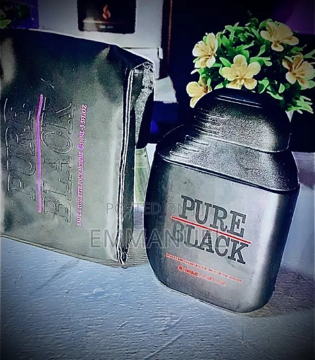 Pure Black · Photo 1