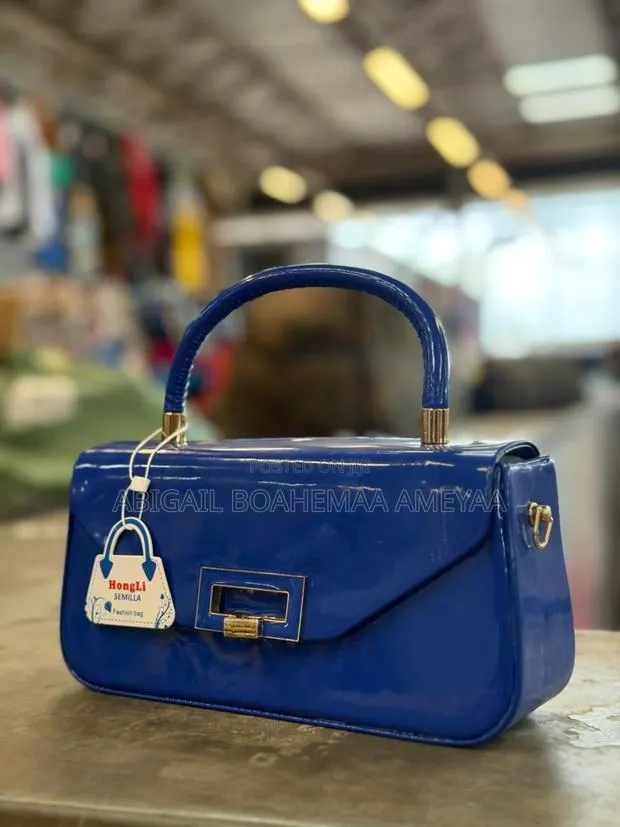 Ladies Bags Available and Affordable · Photo 1