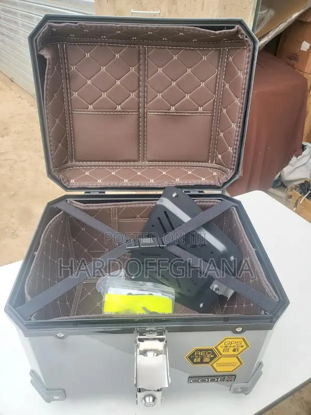 Motorcycle Tail Box · Photo 1