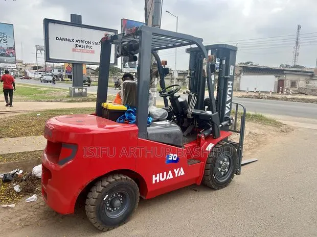 Forklift Rentals · Photo 1