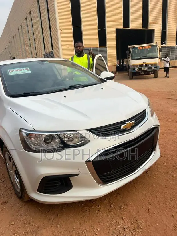 Chevrolet Aveo 2023 White · Photo 1