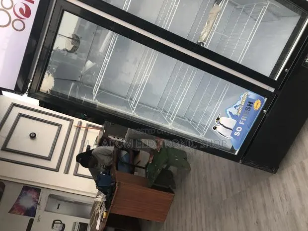 Awesome Pearl PVC 73 568litres Display Fridge · Photo 1