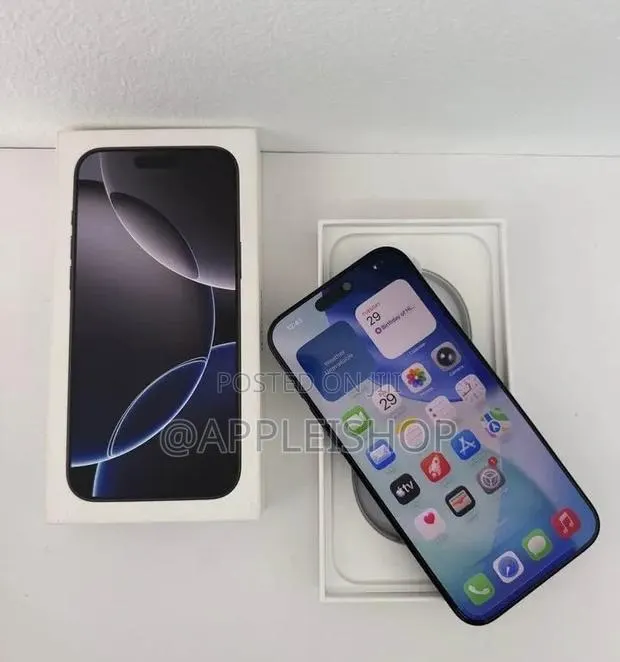 Apple iPhone 16 Pro Max 512 GB Black · Photo 1