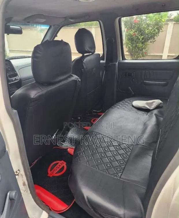 Nissan Hardbody 2021 White · Photo 1